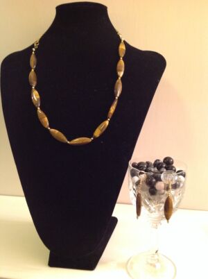 Simple necklace and earrings (set) Simple necklace and earrings (set) made with tigers eye ovals. Can be made to order subject to availability of the gemstone.